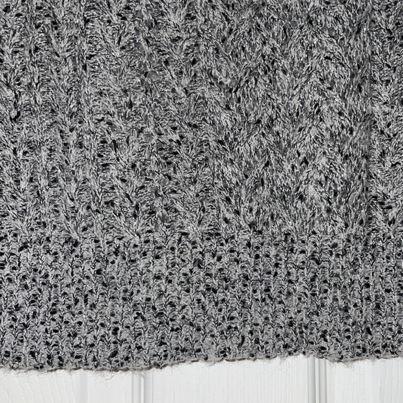 Armani Exchange Gray with silver knitted sweater size small petite - Picture 4 of 10